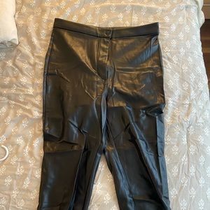 Aritzia Charm Pant